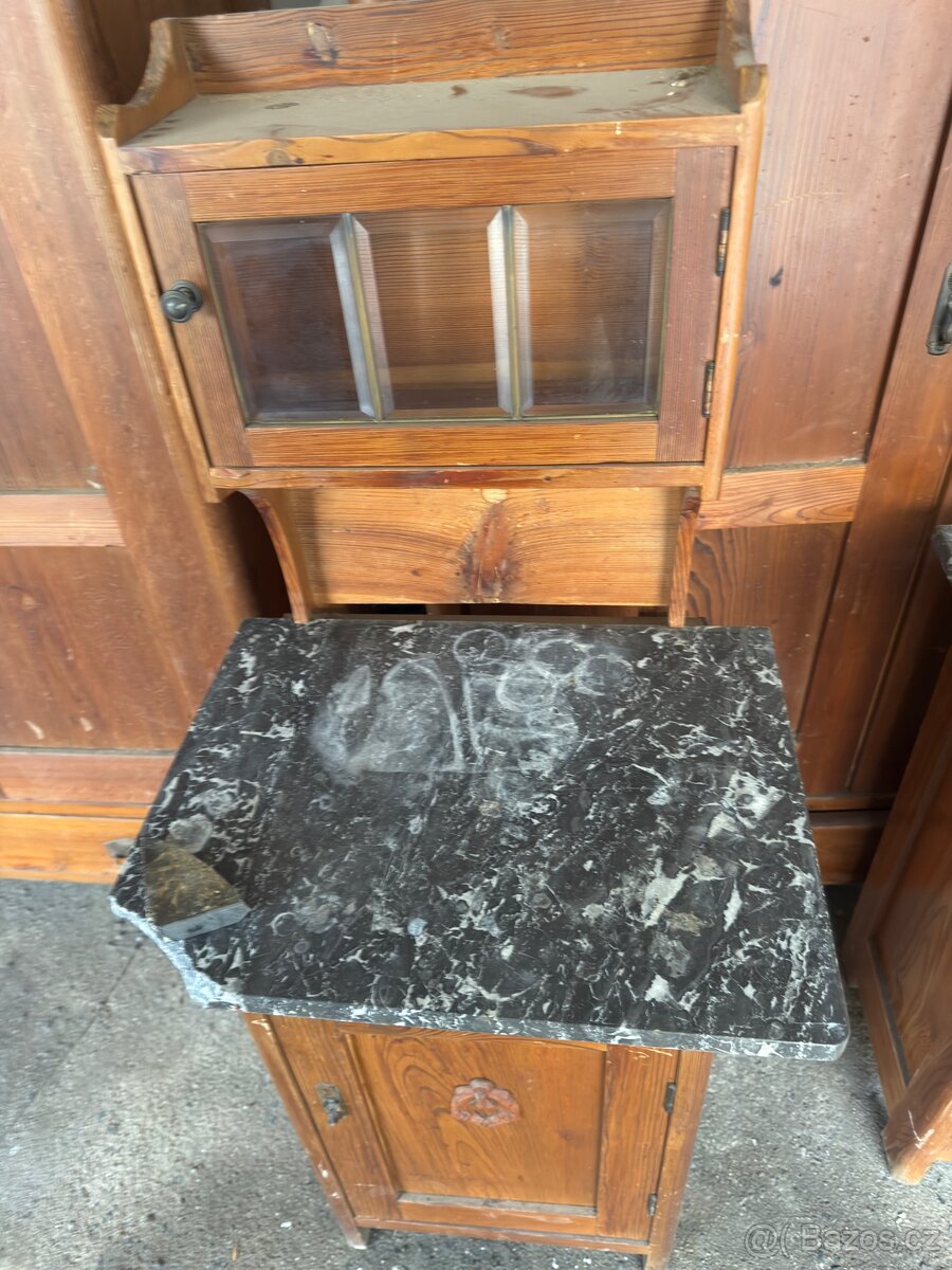 Staré skříně - 2