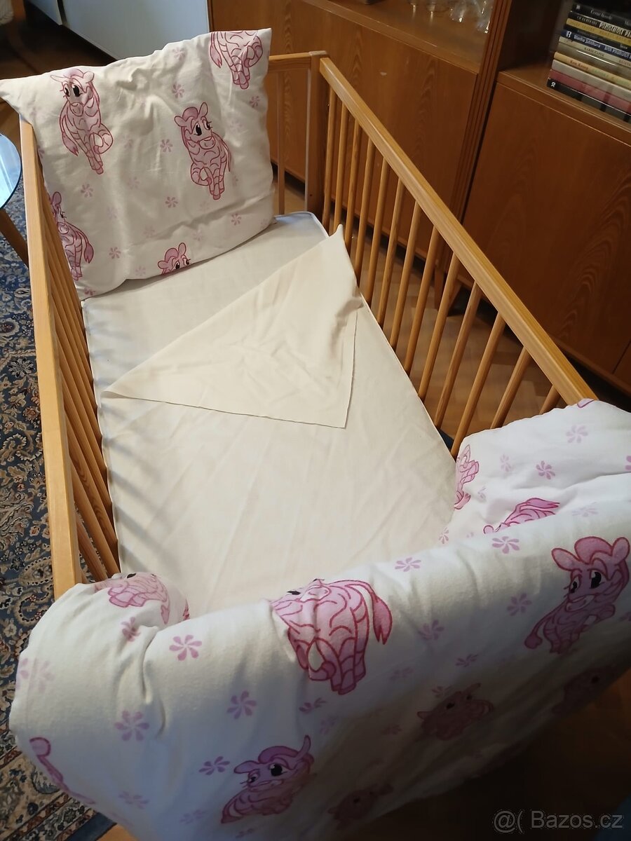 Prodám postýlku - 2