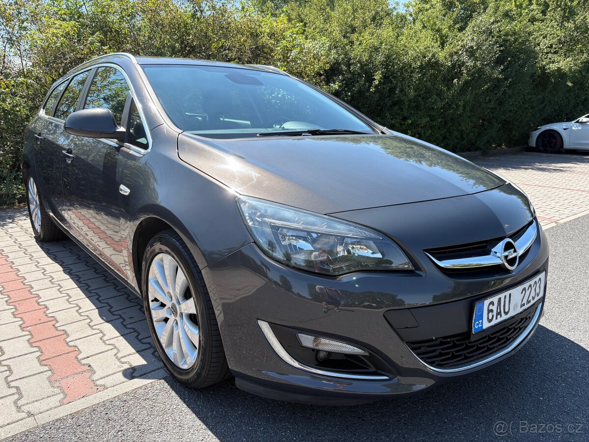 Opel Astra J ST 1.7cdti 96Kw 2014 Led - 2