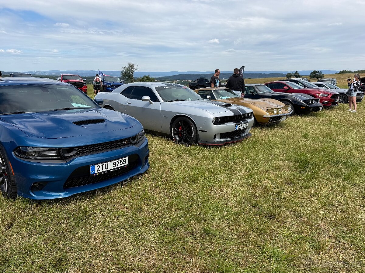 Dodge Challenger 5.7 HEMI r.v.2020 - 2