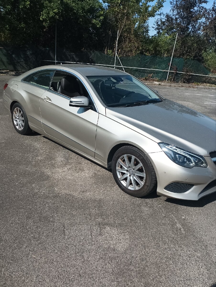 Mercedes-Benz třídy E 220D Coupé - 2