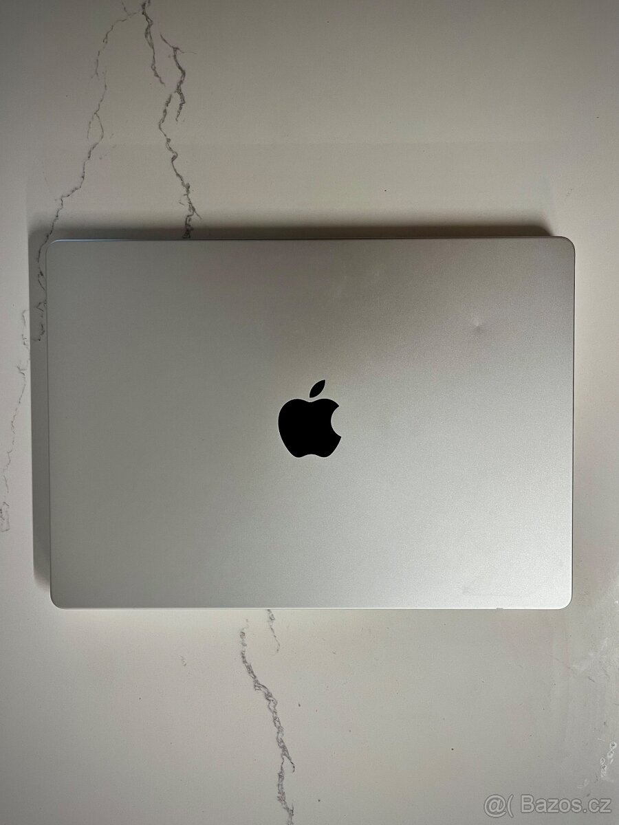MacBook Pro 14" M3 Pro 36GB RAM 512GB SSD, US klávesnice - 2