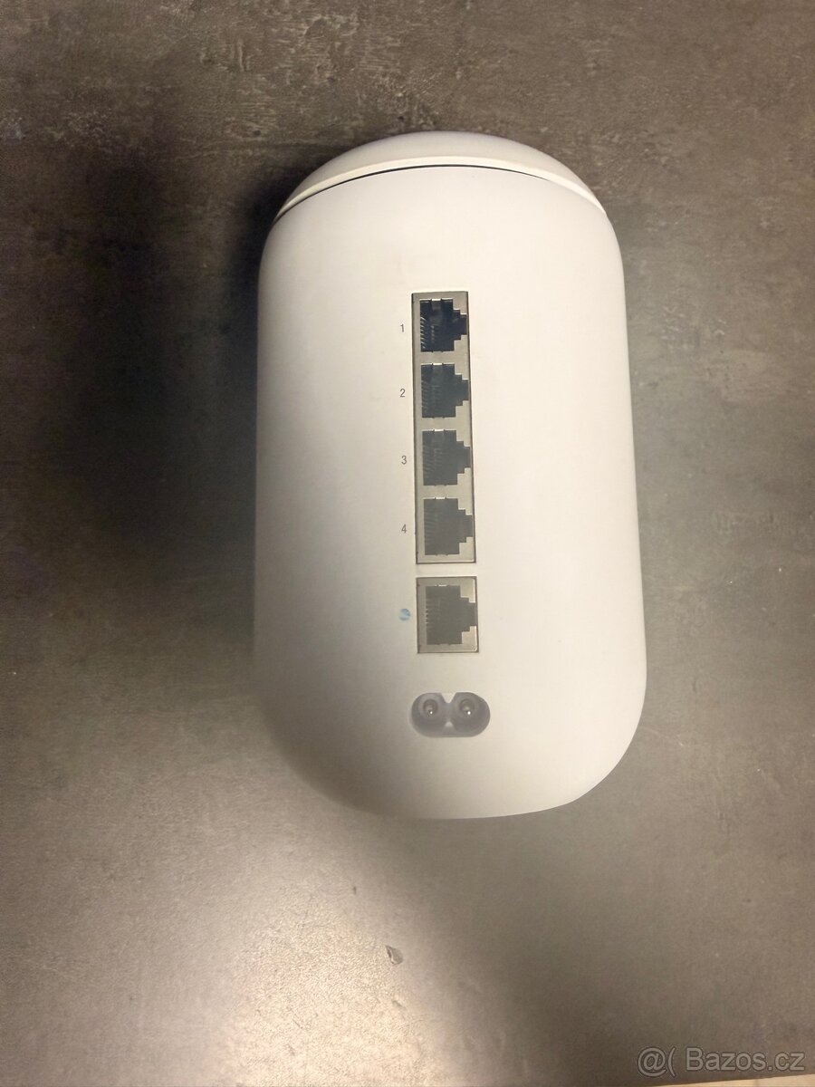 Prodám Ubiquiti UniFi Dream Machine - 2