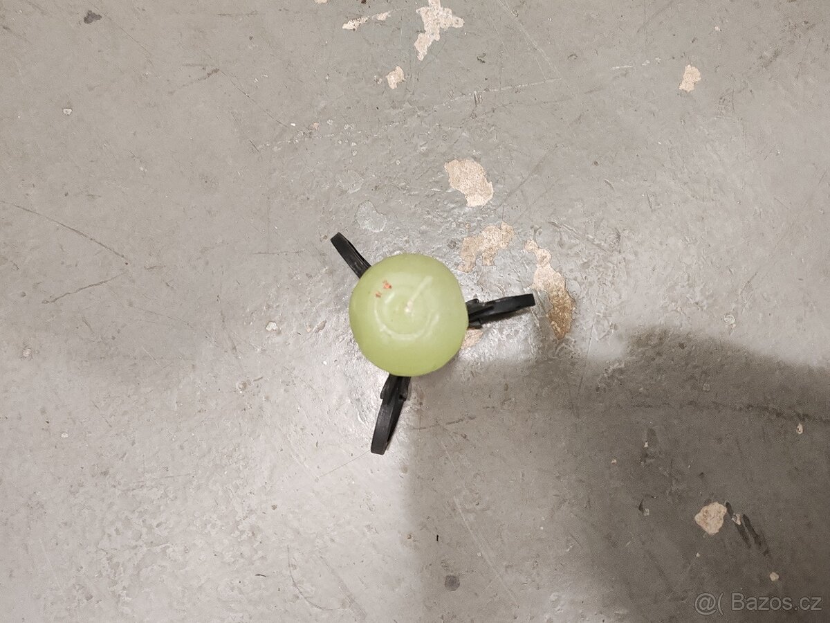 Prodám kovaný svícen - 2