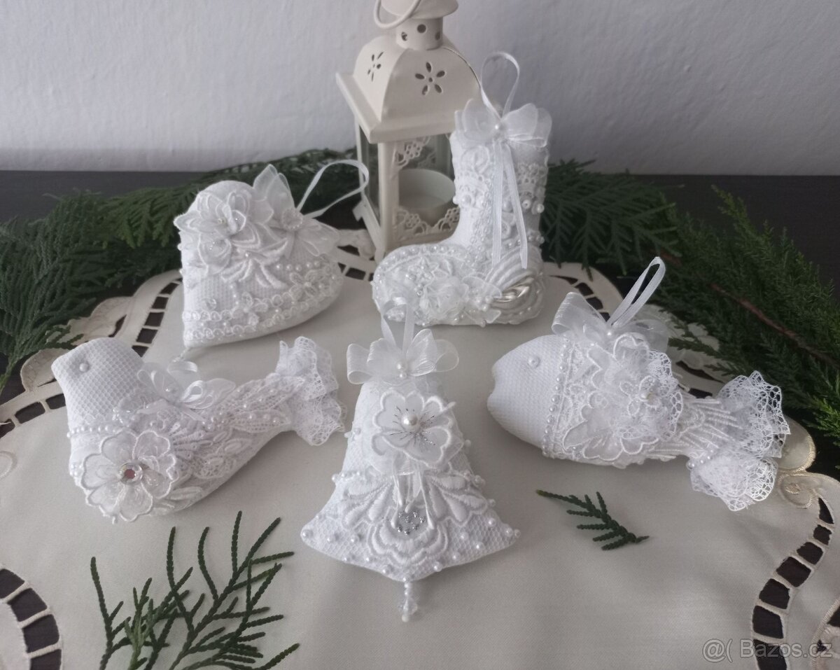 Bílé - krajkové ozdoby - 2