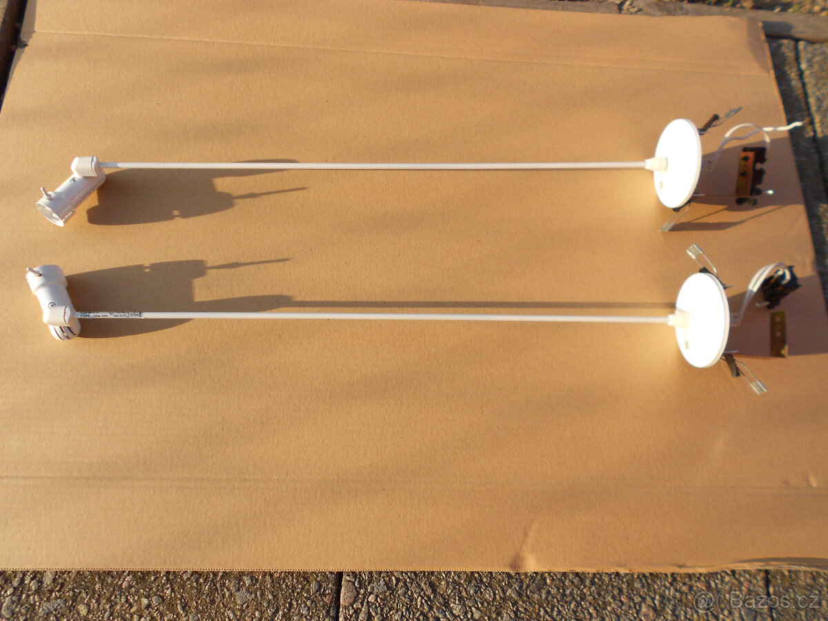 5x světlo, 2x bodovka, 1x "bankovní" lampa, trafa, žárovky - 2