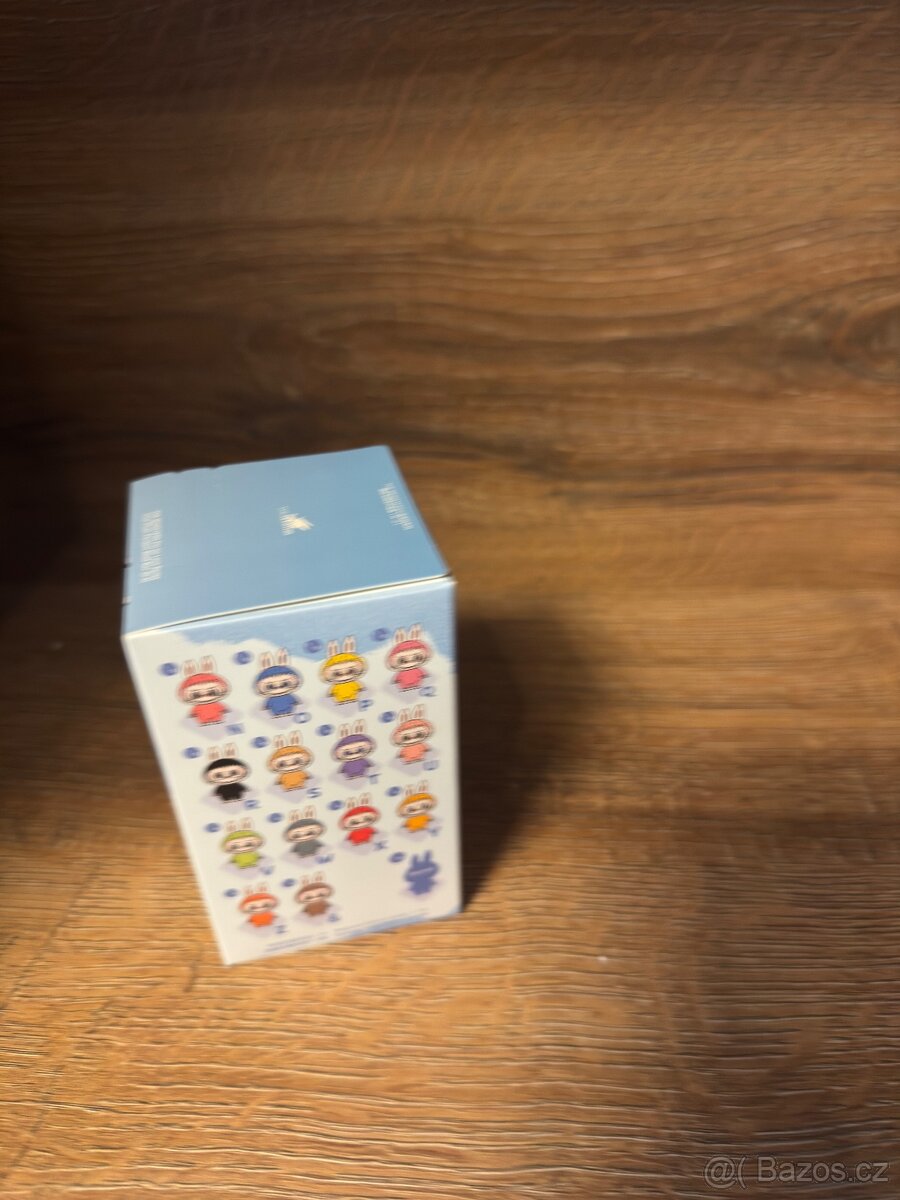 Labubu pin for love - 2