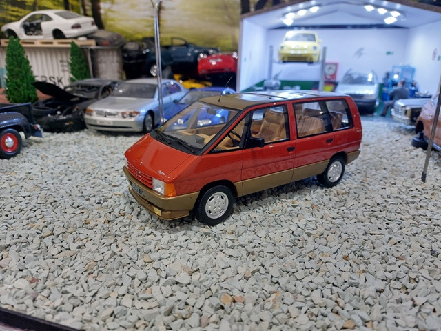 model auta Renault Espace 2000 TSE 1984 Otto mobile 1:18 - 2