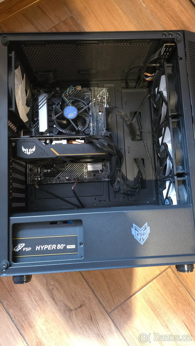 Prodám herní počítač se dvěma monitory - 2