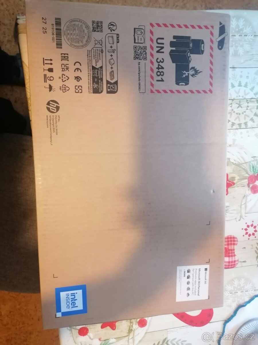 Prodám NOVÝ Notebook HP 15-fd0986nc Natural Silver - 2