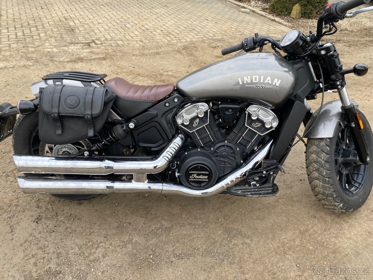 Indian scout 2022 naje 4200km - 2