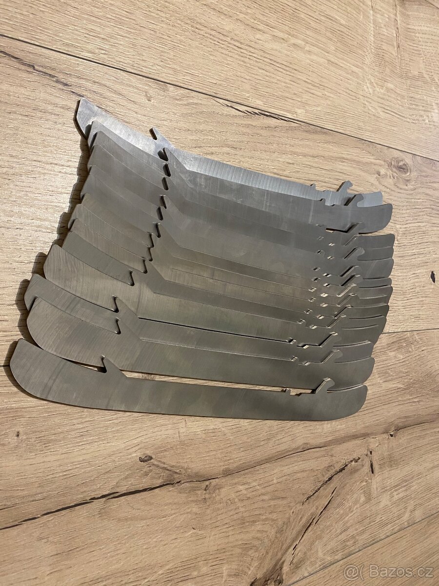 Predam noze do korculi Bauer - 2