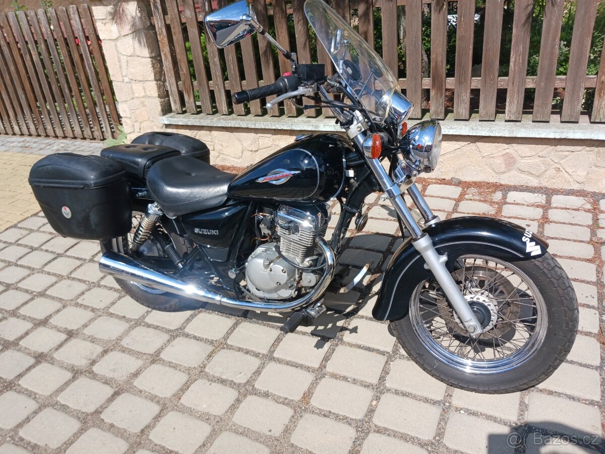 Suzuki GZ 125 Marauder - 2