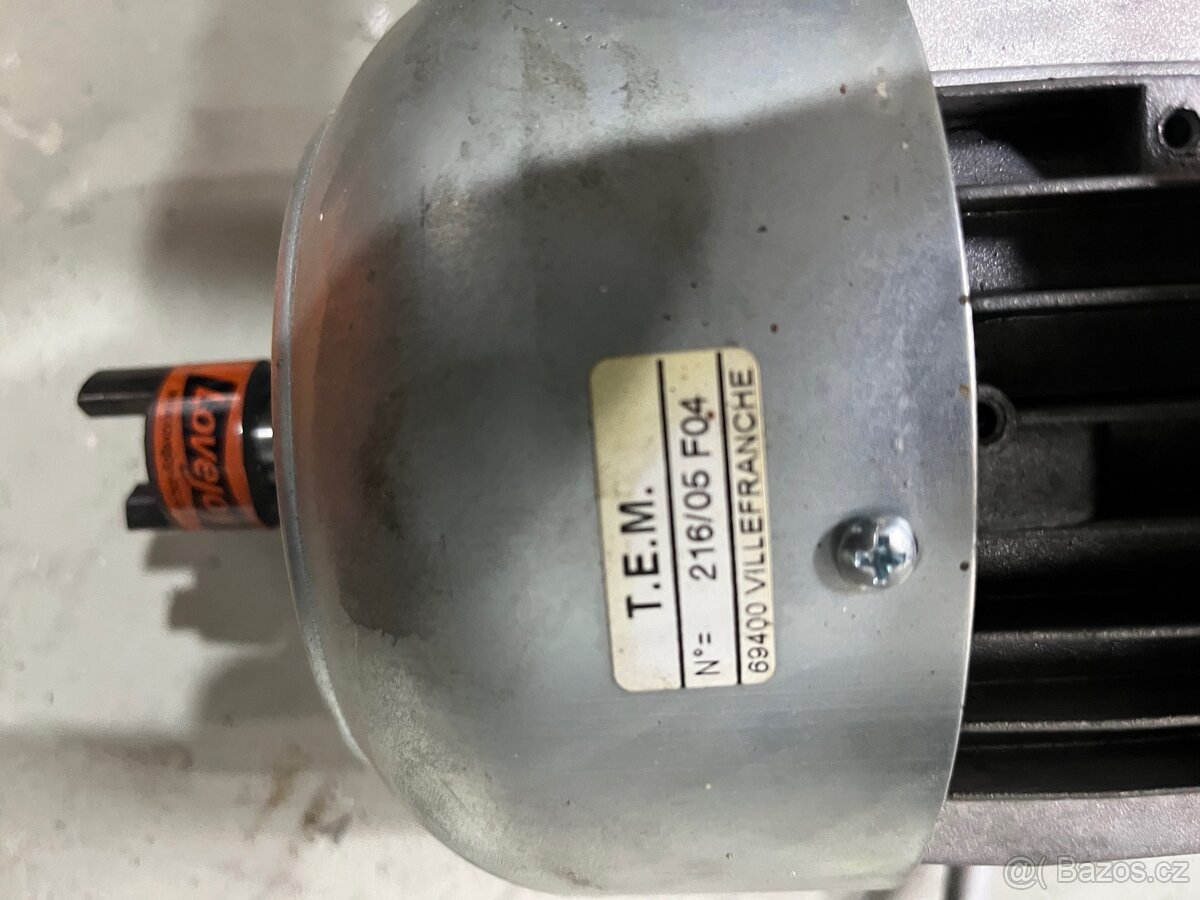 Asynchronní motor 1HP - 2