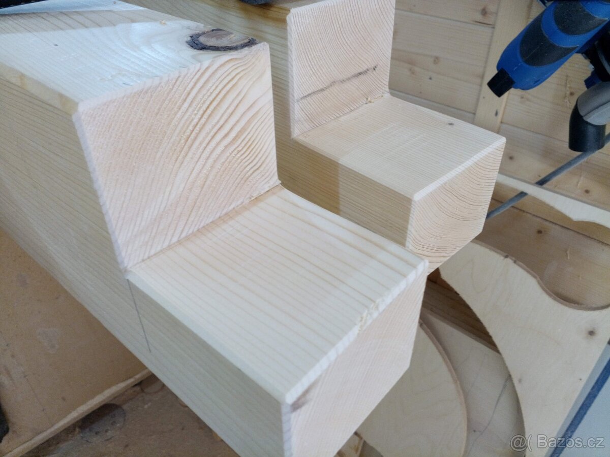 POSTEL Z TRÁMŮ - 2