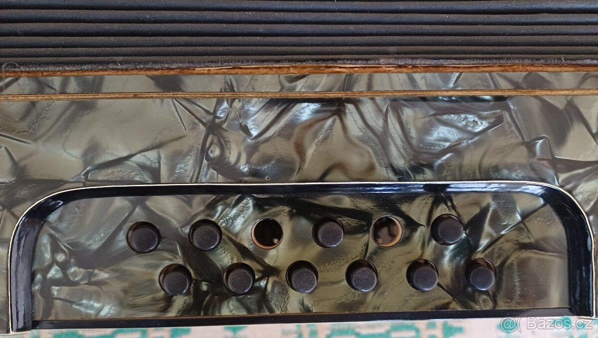 Akordeon, historická harmonika Meisterklang - 2