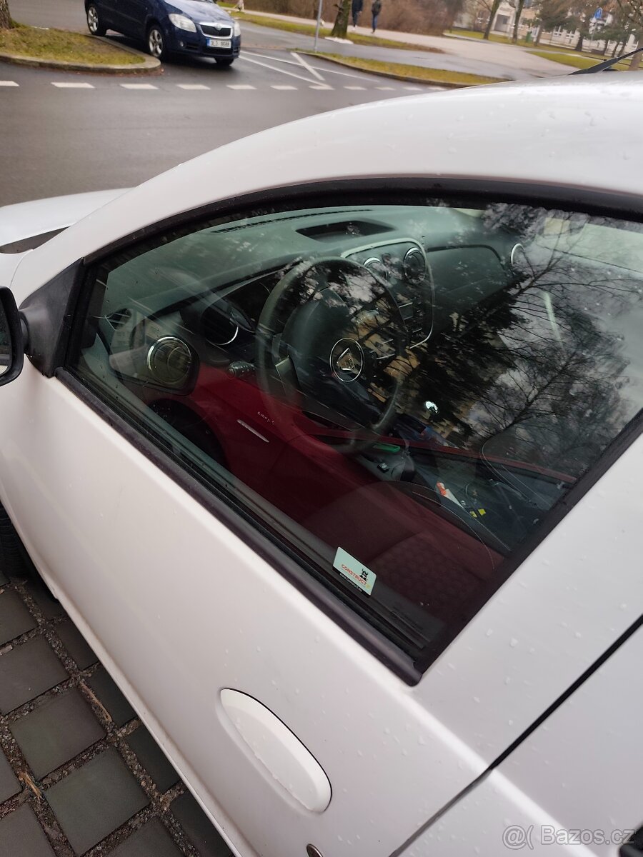 Dacia Sandero - 2