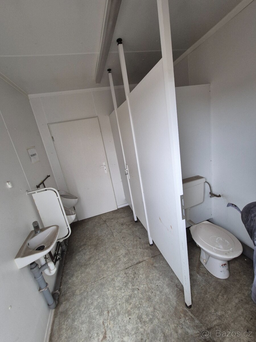 Sanitární kontejner - 2