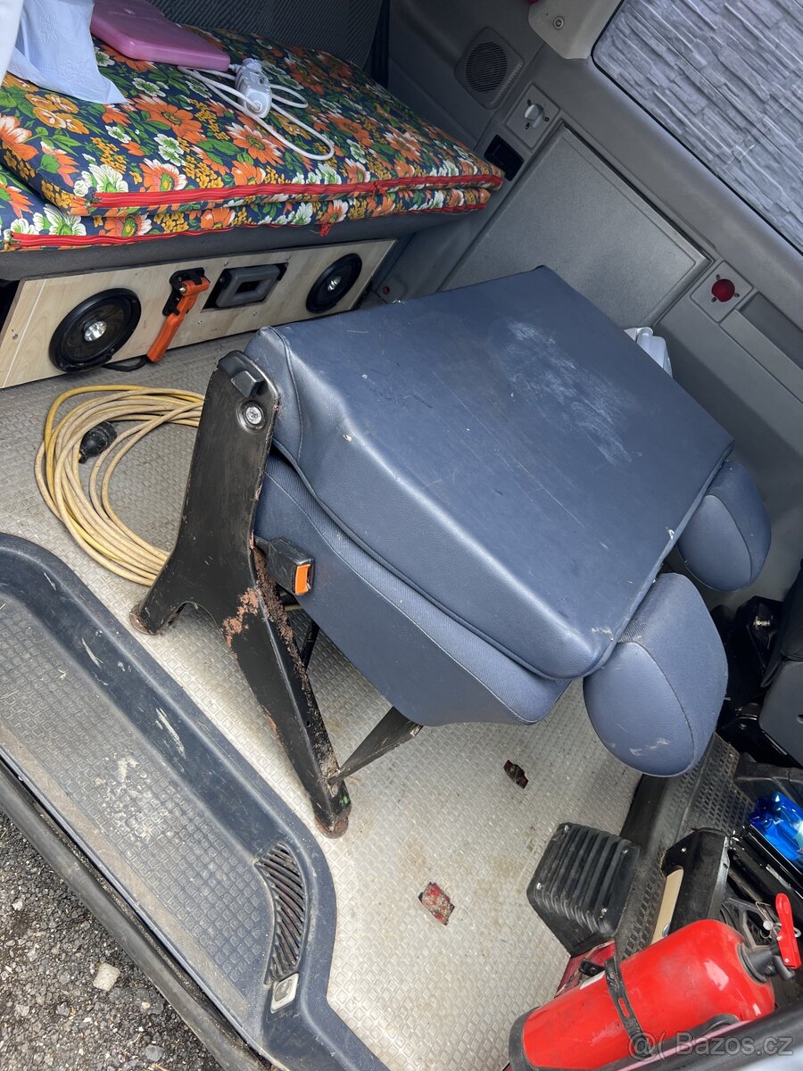 Sedačka vw t4 s isofixem - 2