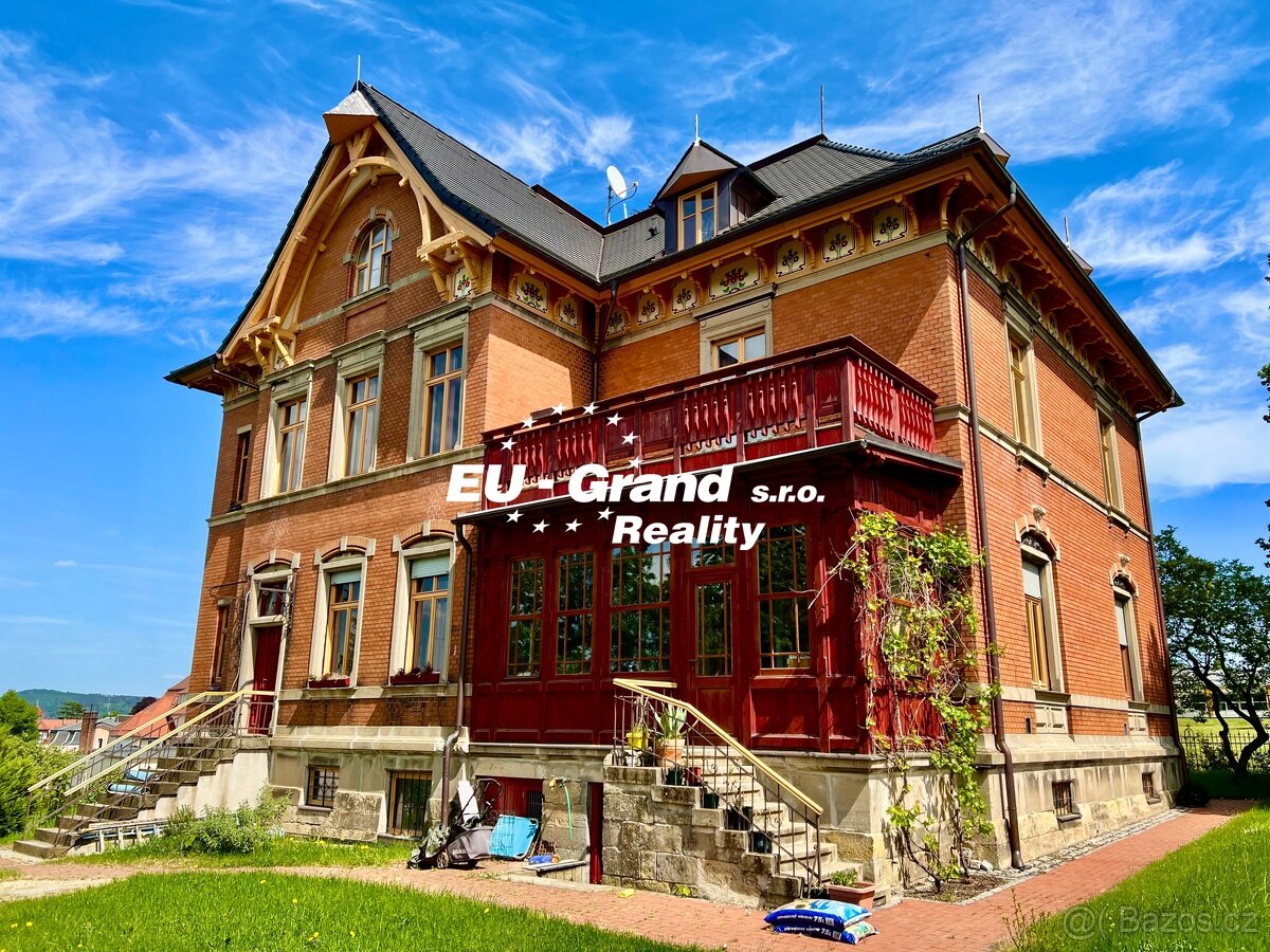 Prodej zrekonstruované vily z konce 19 století v Neugersdorf - 2