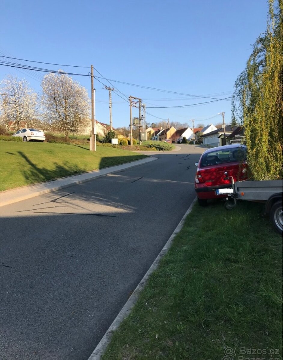 Pozemek k prodeji Svárov u UH - 1084m2 - 2