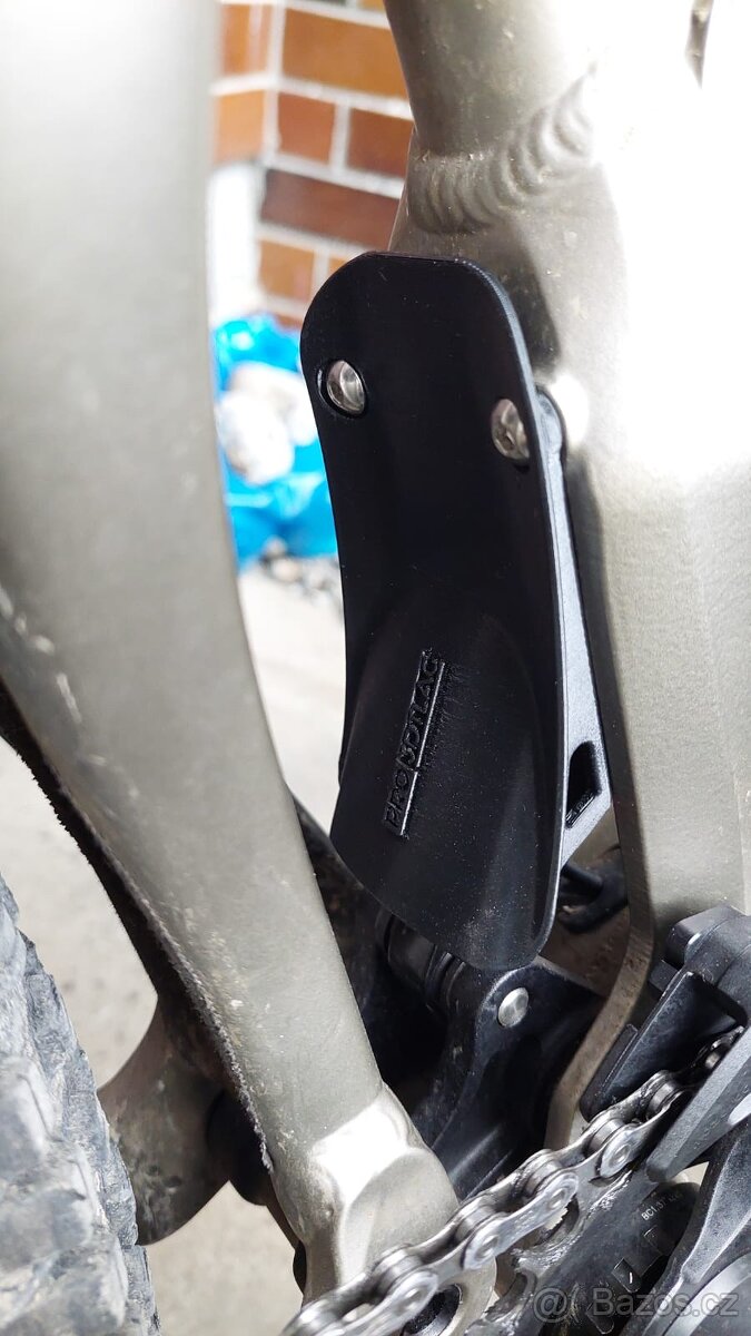 CTM Scroll chránič zadného tlmiča (2018-2025) - 2