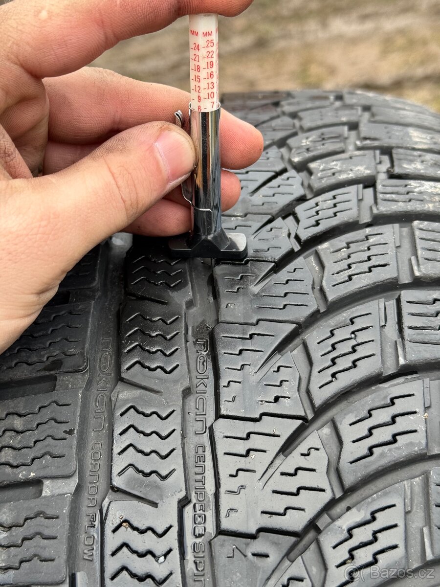 Prodam zimni pneu Nokian 215/50r18 - 2