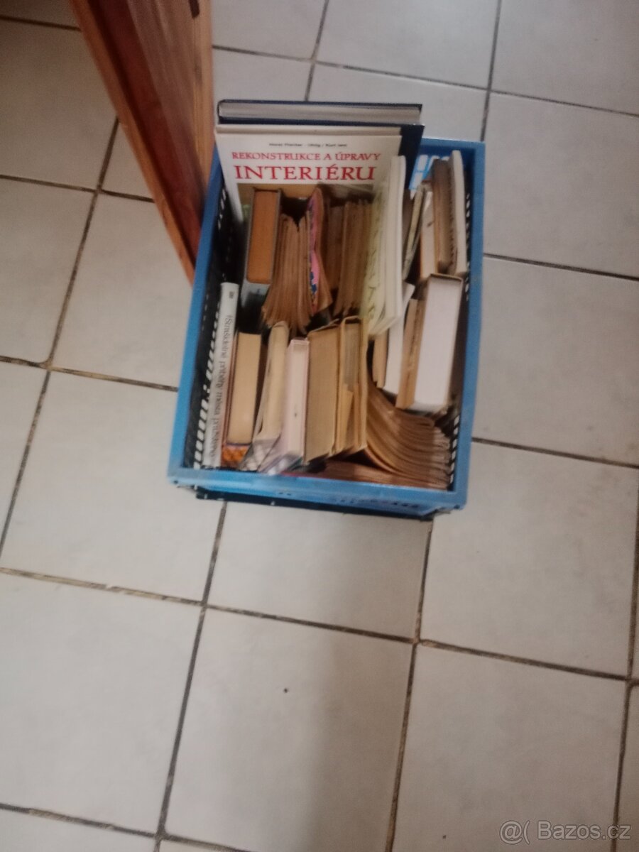 Praha - Prodám sbírku knih všeho druhu - 2