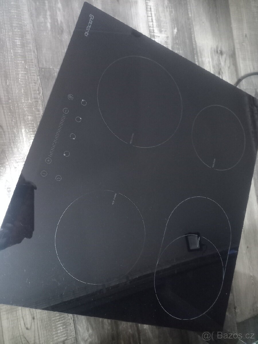 Indukční deska Guzzanti - fungují 3 ze 4 plotýnek - 2