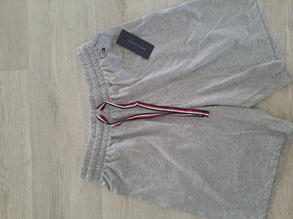 Pánské kratasy Tommy Hilfiger vel. M nove - 2