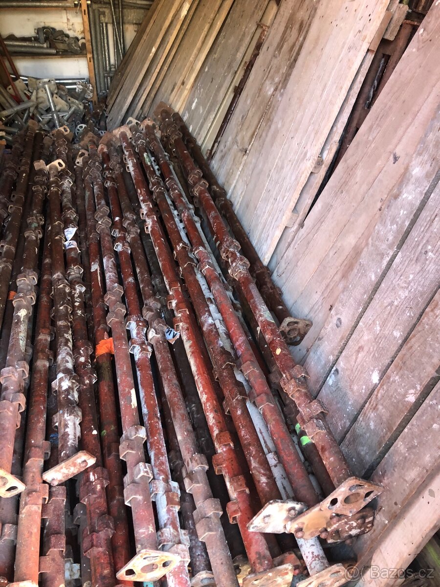 Prodam Leseni Haki , sestavy- díly a podpěrné stojky - 2