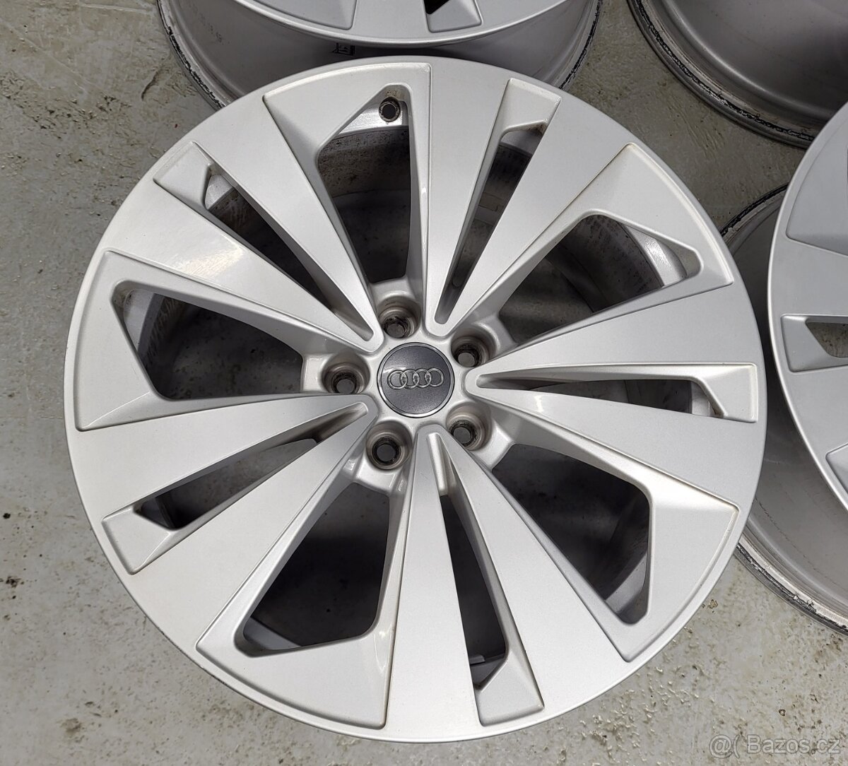 Originál 19" Audi Q8 5x112 VW Škoda - 2