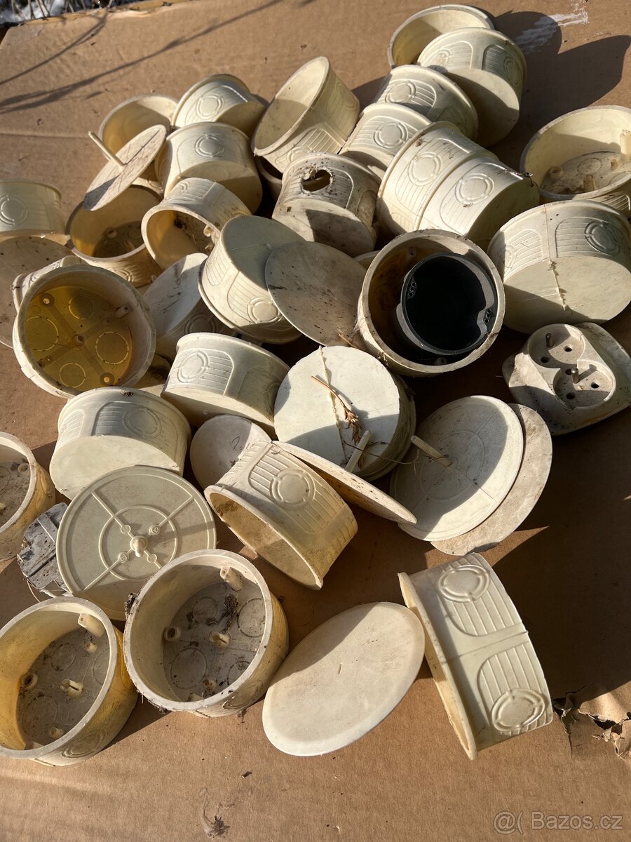 Krabičky na elektriku - 2