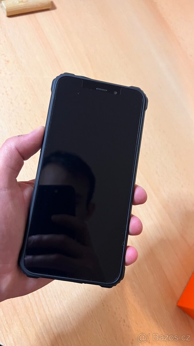Nový Oukitel WP32 – přežije vodu, prach i pád - 2