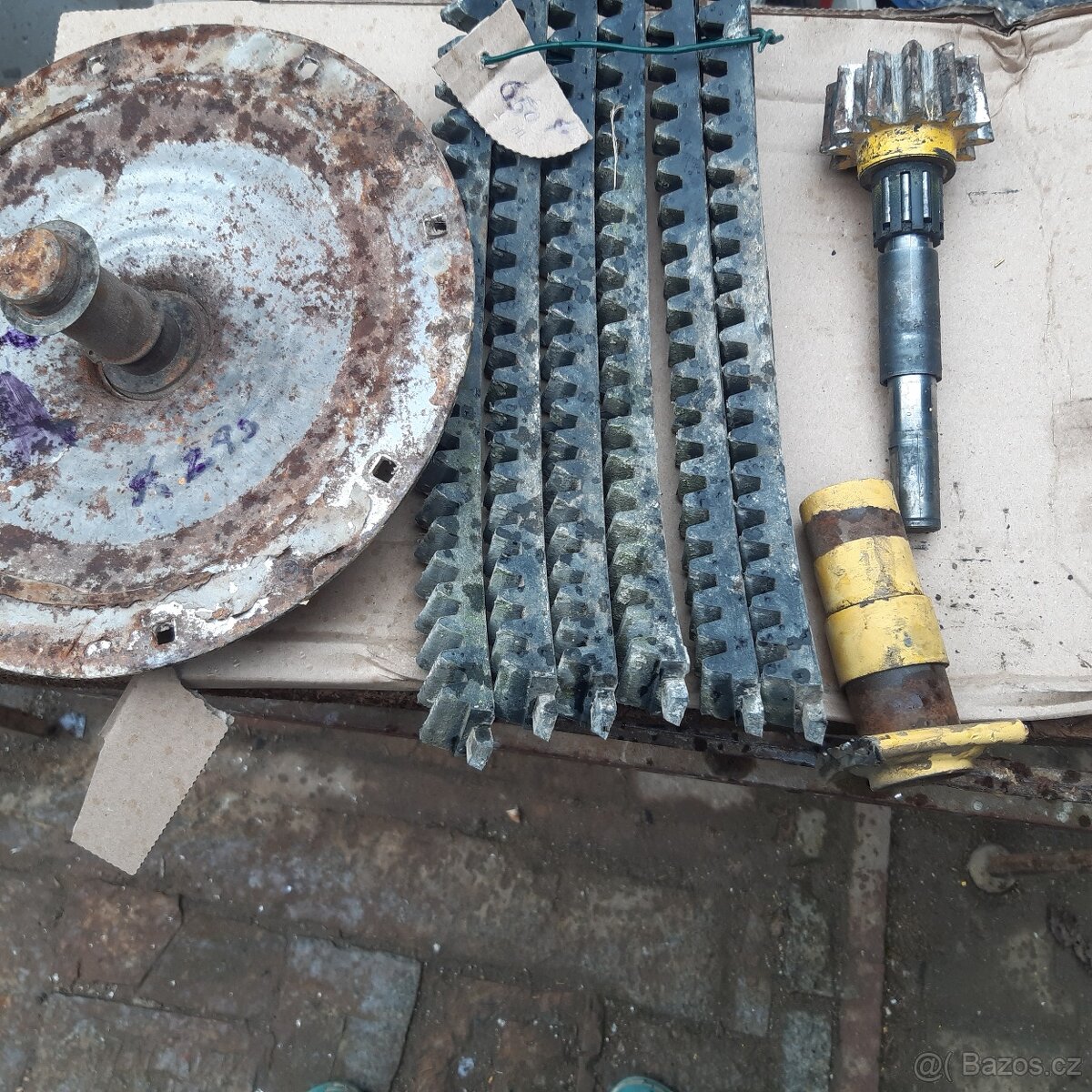 Prodám náhradní díly na míchačku - 2