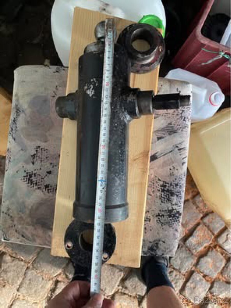 Majler - hydraulicky valec - 2