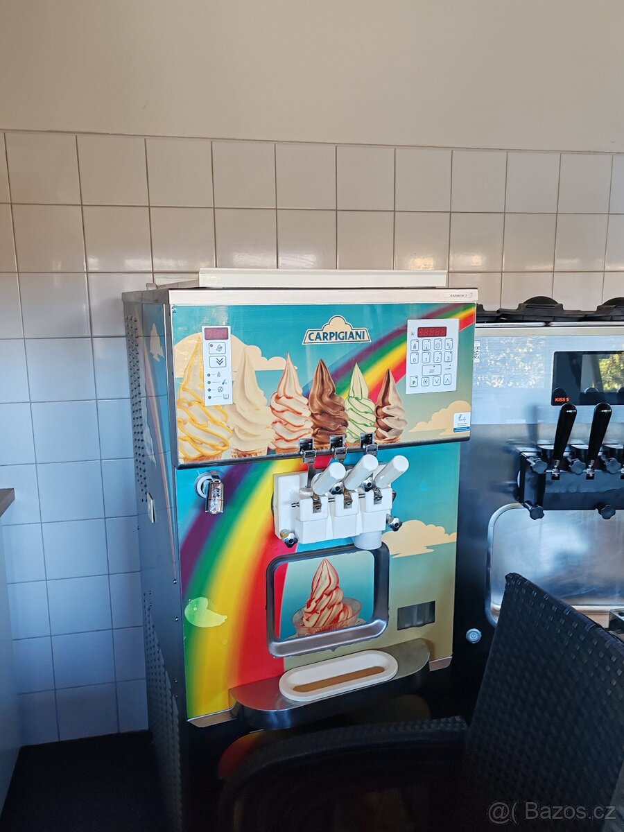 Stroj na točenou zmrzlinu Carpigiani rainbow 3 - 2