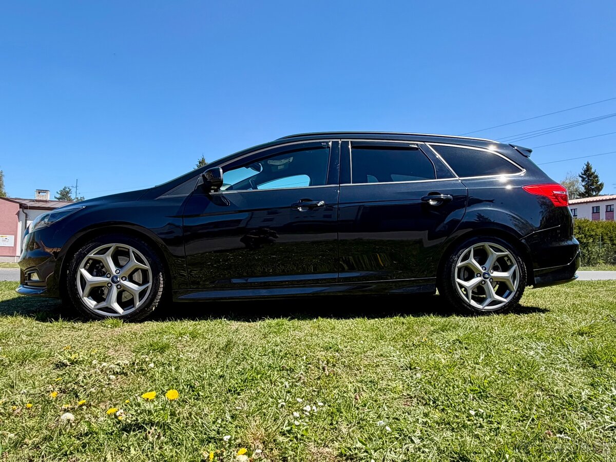 FORD FOCUS ST 250 KOMBI 184 kW - 2