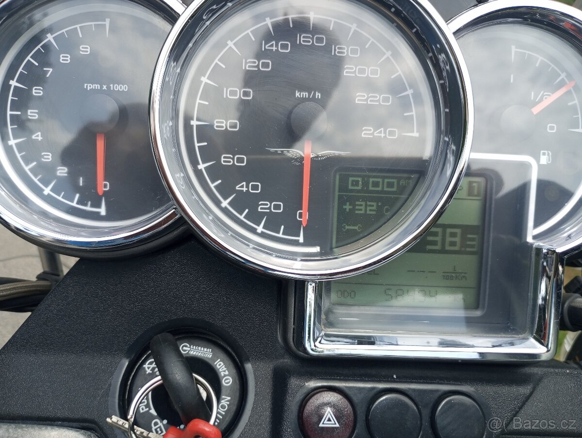 Moto Guzzi breva1100 - 2