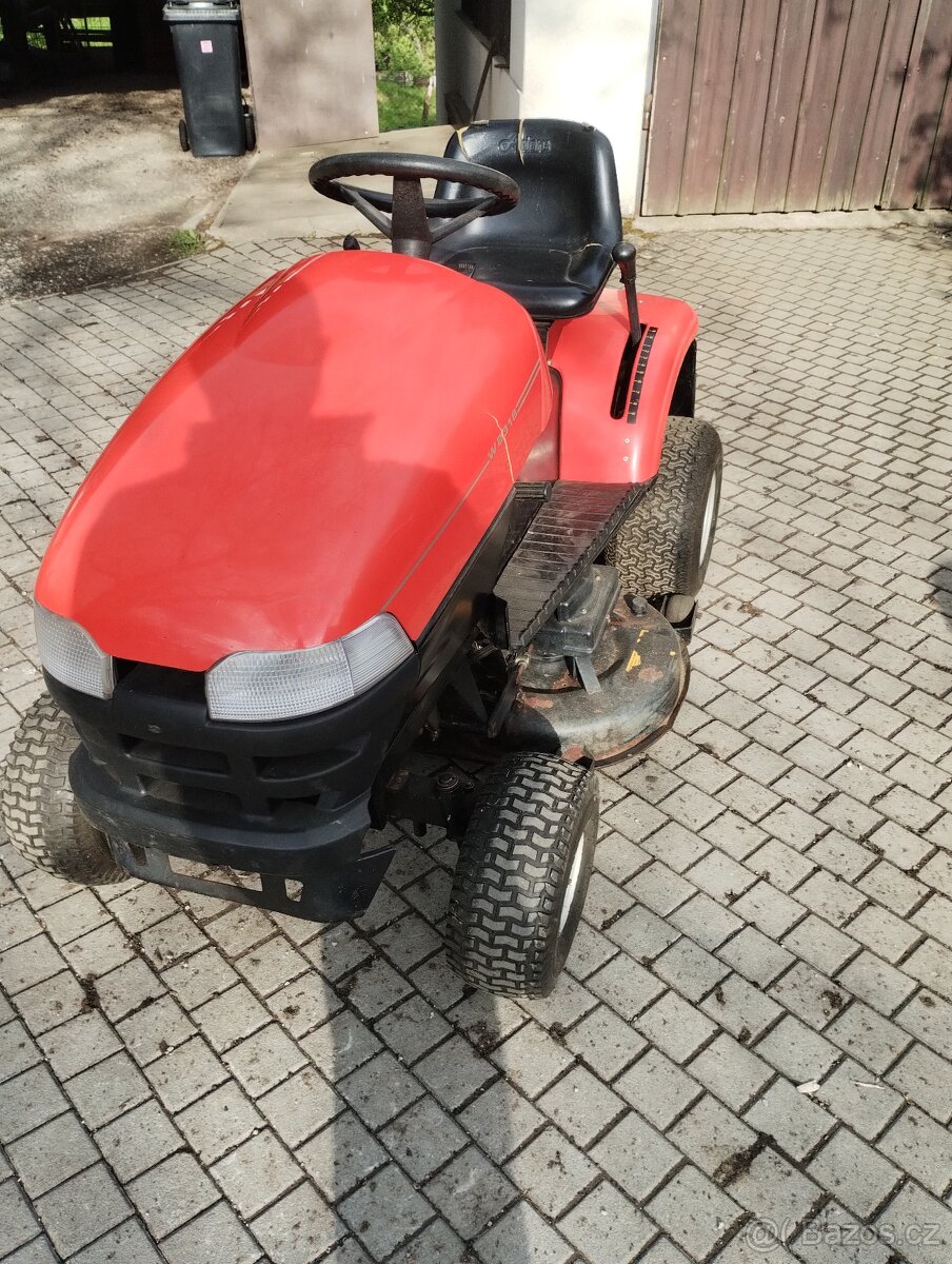 Zahradní sekací traktor - 2