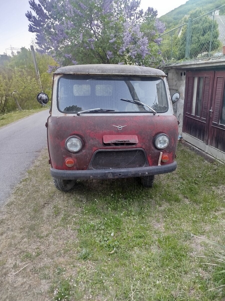 Uaz 452 - 2