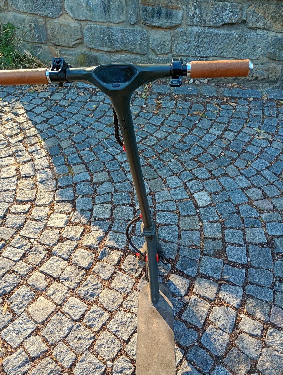 Elektrická kolobezka - 2