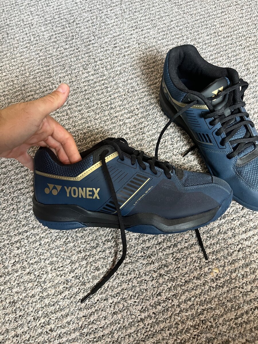 Yonex boty vel.44 - 2