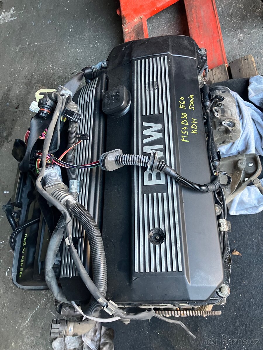 Motor m54b30 e60 530i - 2