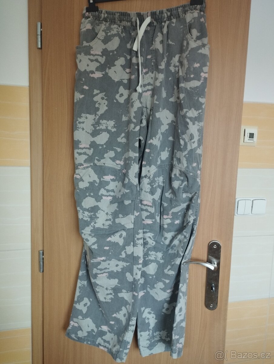 Maskačove kalhoty Cropp vel.L - 2