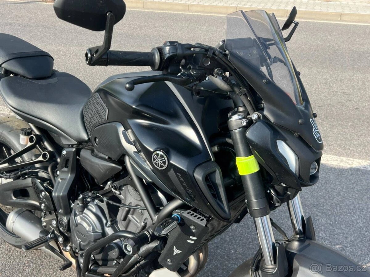 Yamaha MT-07 - 2