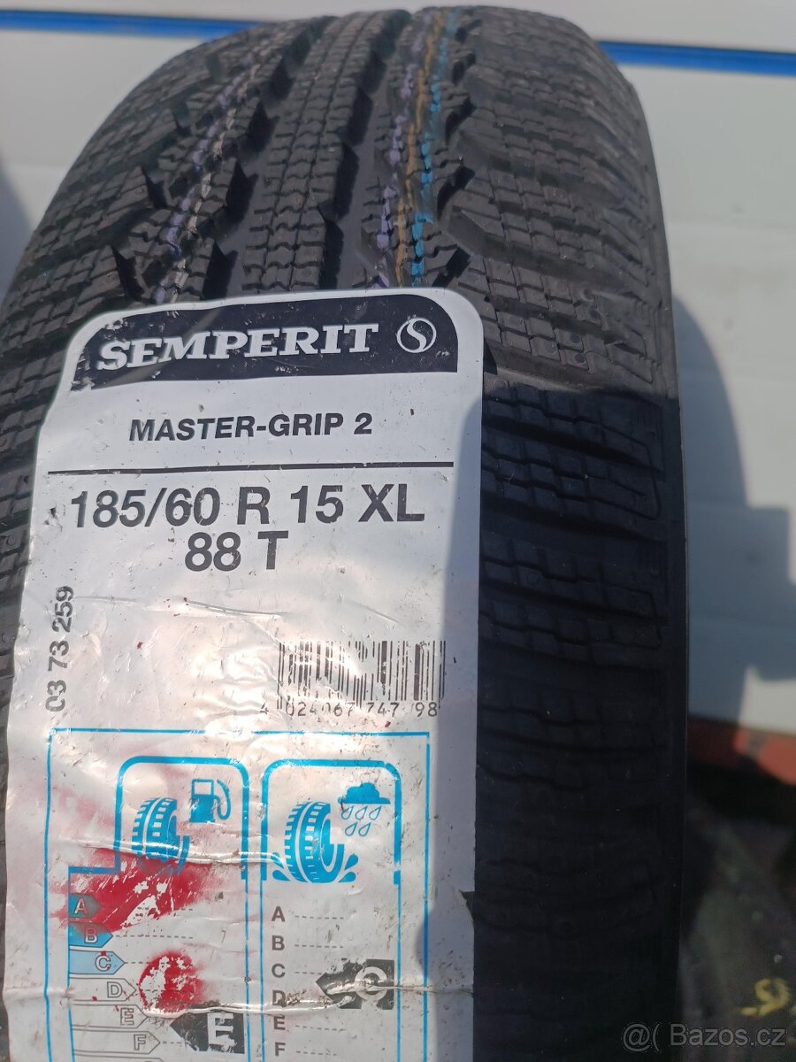 507. Zimní NEJETÉ Semperit 186/60/15 - 2