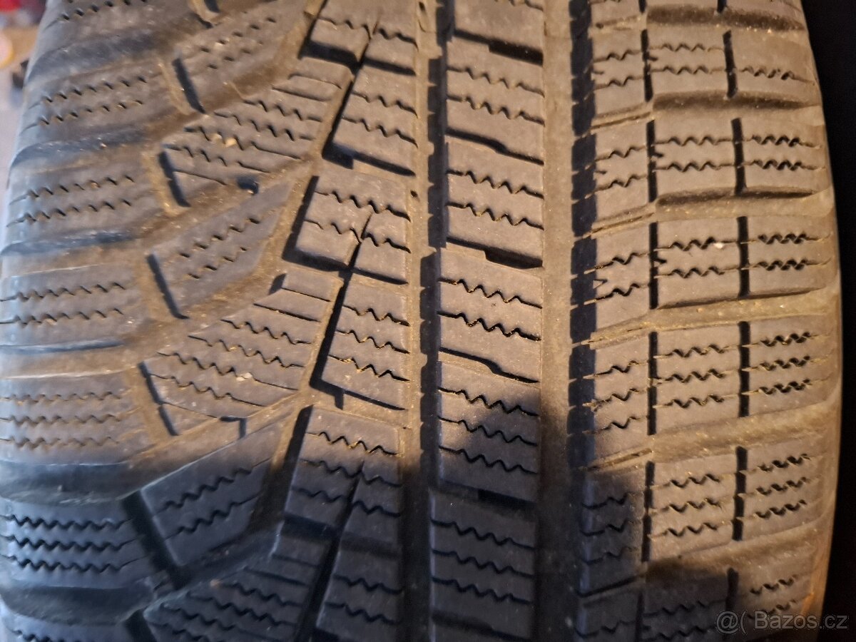 215/55/17 Hankook Zimní 7 mm - 2
