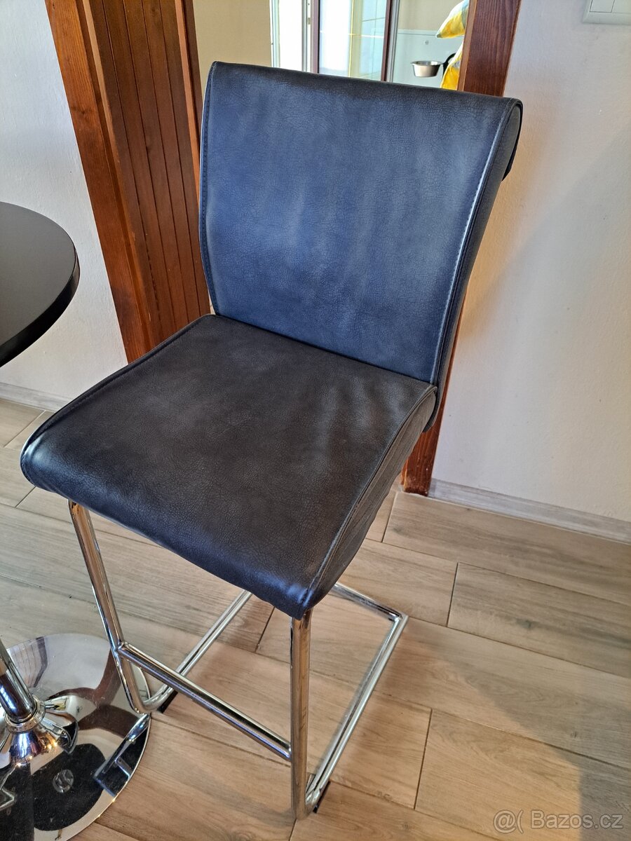 Barové židle se stolkem - 2