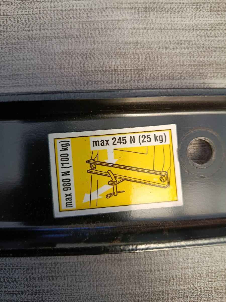 Závěs na zahradní traktor - 2